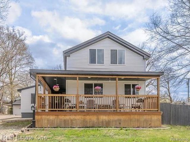 515 S Michigan Avenue, Howell, MI 48843