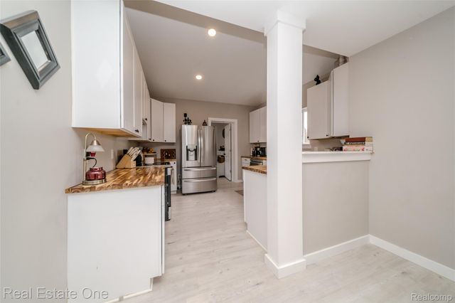 515 S Michigan Avenue, Howell, MI 48843