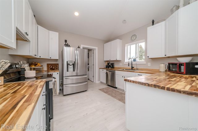 515 S Michigan Avenue, Howell, MI 48843