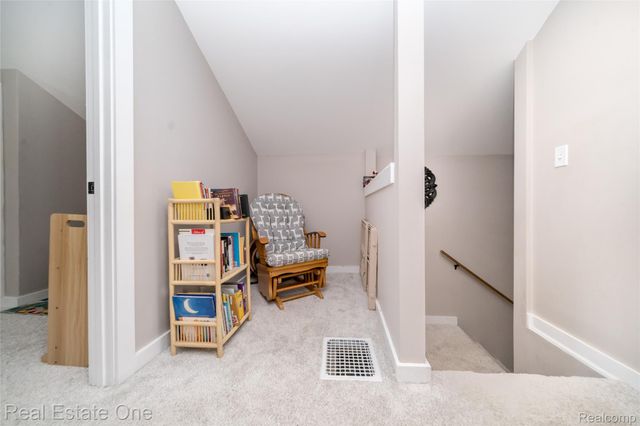 515 S Michigan Avenue, Howell, MI 48843