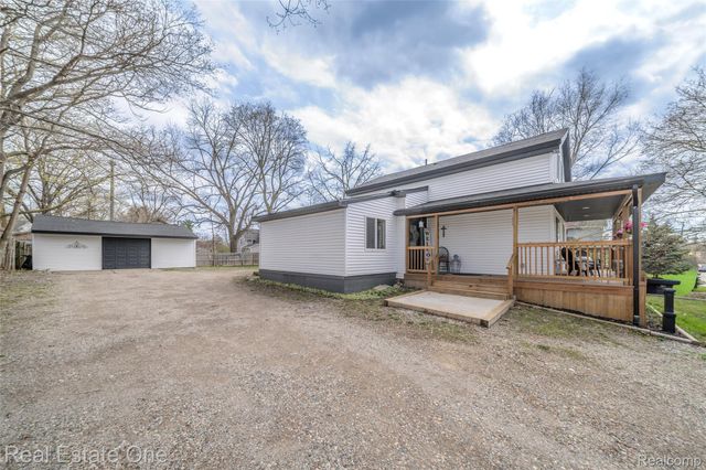 515 S Michigan Avenue, Howell, MI 48843