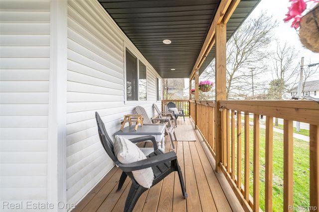515 S Michigan Avenue, Howell, MI 48843
