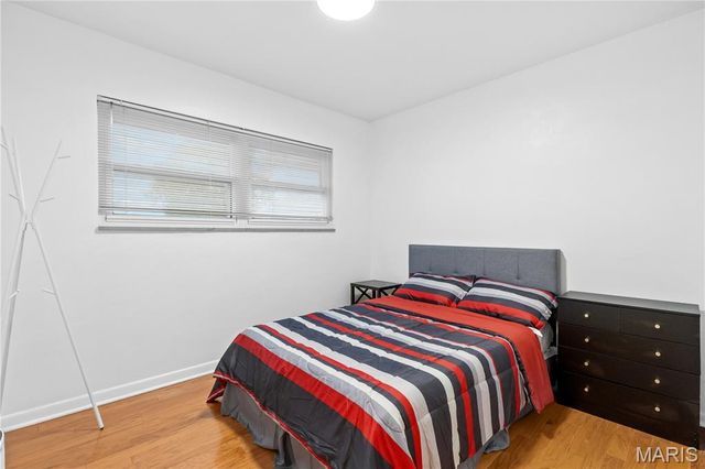 7153 Whaley Place, St Louis, MO 63116