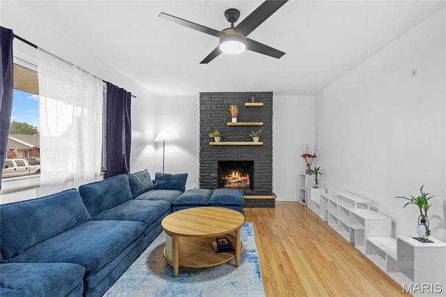 7153 Whaley Place, St Louis, MO 63116