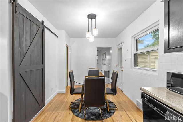 7153 Whaley Place, St Louis, MO 63116