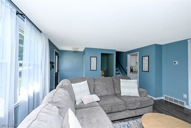 4092 Hummingbird Trail, Stow, OH 44224