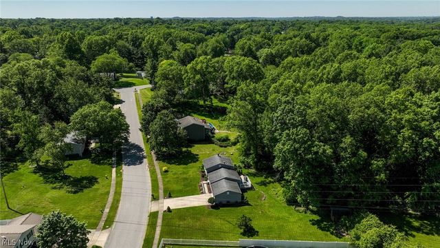 4092 Hummingbird Trail, Stow, OH 44224