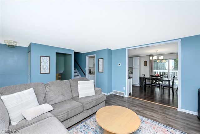 4092 Hummingbird Trail, Stow, OH 44224
