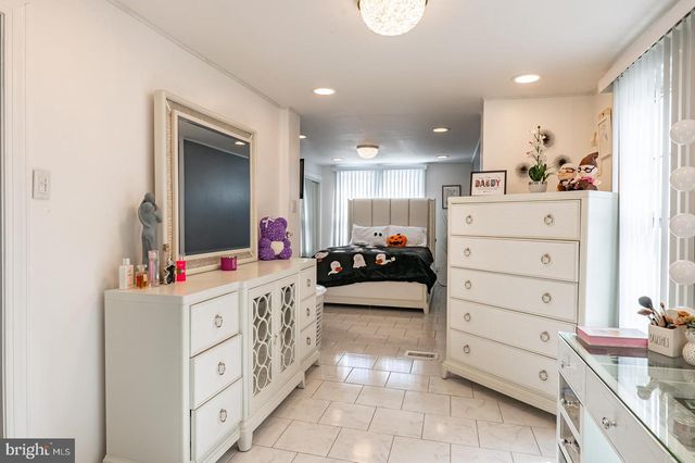 705 ALTON AVE, Reading, PA 19605