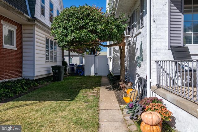 705 ALTON AVE, Reading, PA 19605