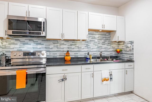 705 ALTON AVE, Reading, PA 19605