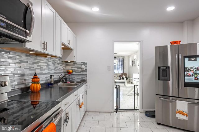 705 ALTON AVE, Reading, PA 19605