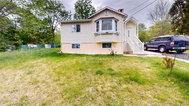 7 Crestwood Trail, Monroe, NY 10950