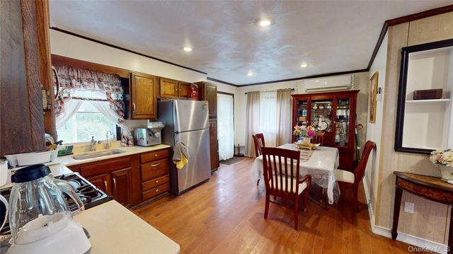 7 Crestwood Trail, Monroe, NY 10950
