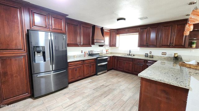 4502 W VIRGINIA Avenue, Phoenix, AZ 85035