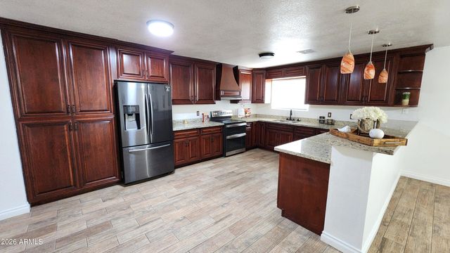 4502 W VIRGINIA Avenue, Phoenix, AZ 85035