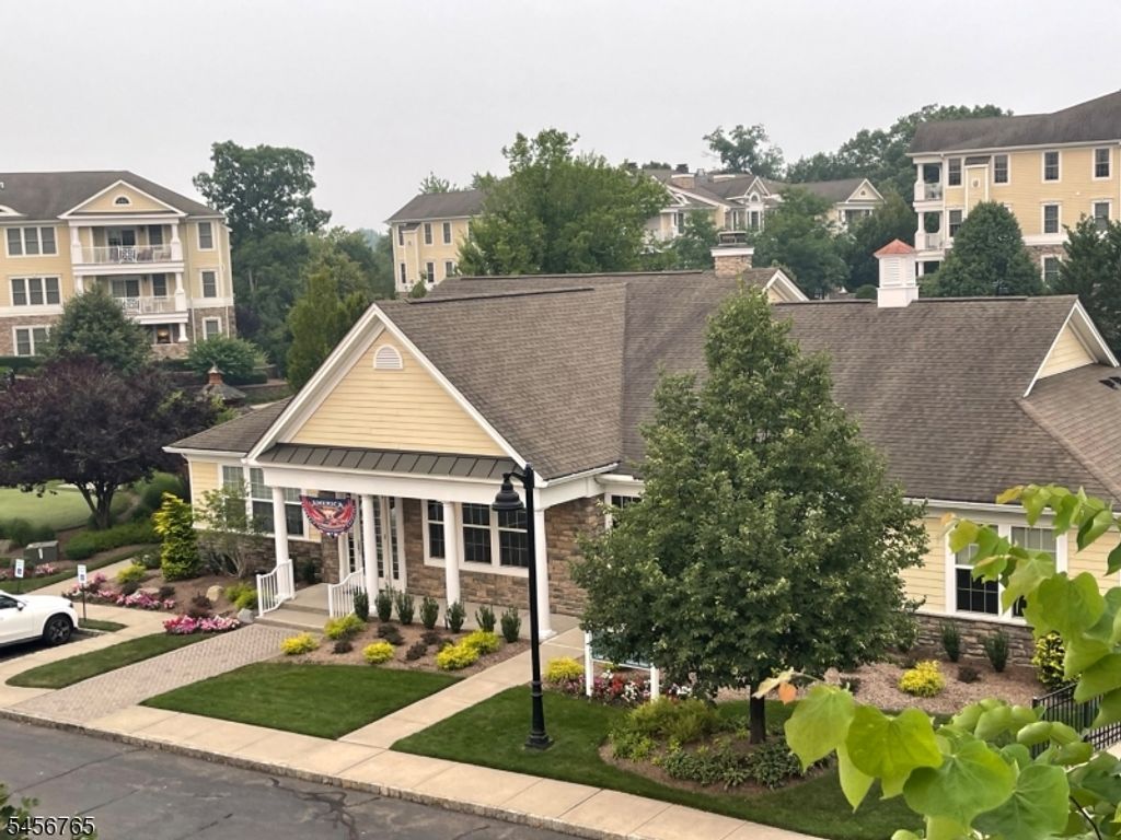 805 Four Seasons Ln 805, Montvale Boro, NJ 07645 — exterior