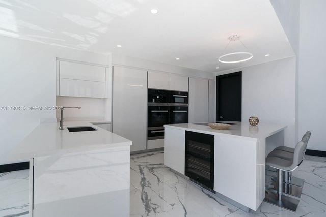 18555 Collins Avenue 4203, Sunny Isles Beach, FL 33160