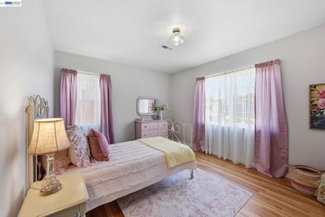 1135 Via Esperanza, San Lorenzo, CA 94580