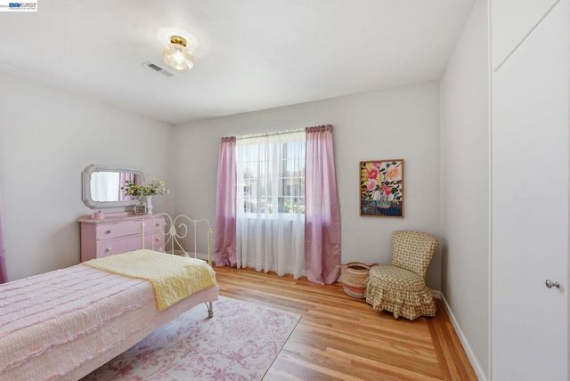 1135 Via Esperanza, San Lorenzo, CA 94580