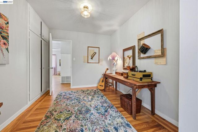 1135 Via Esperanza, San Lorenzo, CA 94580