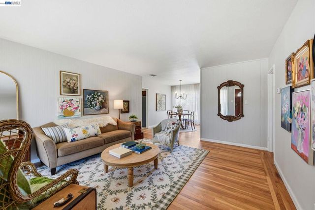 1135 Via Esperanza, San Lorenzo, CA 94580