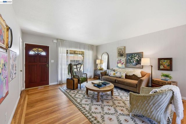 1135 Via Esperanza, San Lorenzo, CA 94580