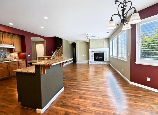 5432 Casa Grande Ave, Rocklin, CA 95677