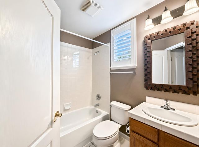 5432 Casa Grande Ave, Rocklin, CA 95677