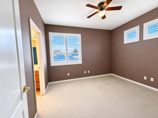 5432 Casa Grande Ave, Rocklin, CA 95677