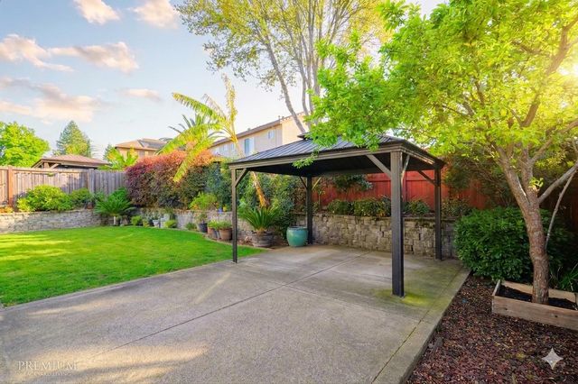 5432 Casa Grande Ave, Rocklin, CA 95677