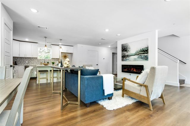 2011 Kirby Street 105, Dallas, TX 75204