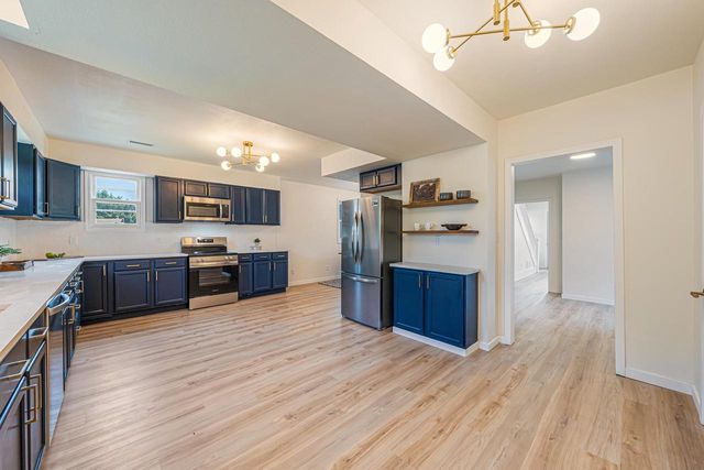 728 W 4TH AVENUE, Oshkosh, WI 54901