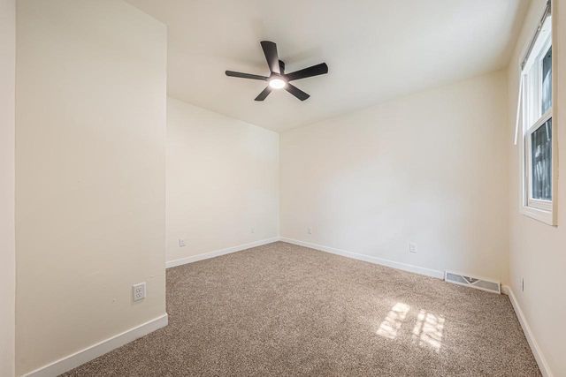 728 W 4TH AVENUE, Oshkosh, WI 54901