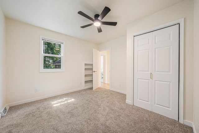 728 W 4TH AVENUE, Oshkosh, WI 54901