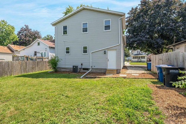 728 W 4TH AVENUE, Oshkosh, WI 54901