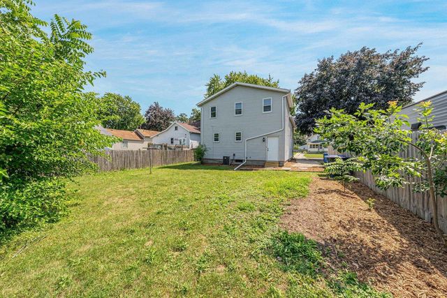 728 W 4TH AVENUE, Oshkosh, WI 54901