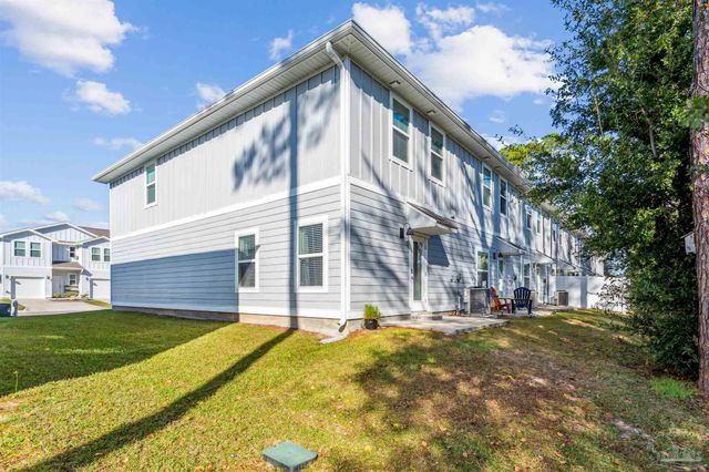 8916 Brigade Trl, Pensacola, FL 32534