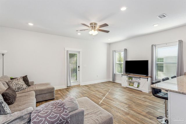 8916 Brigade Trl, Pensacola, FL 32534