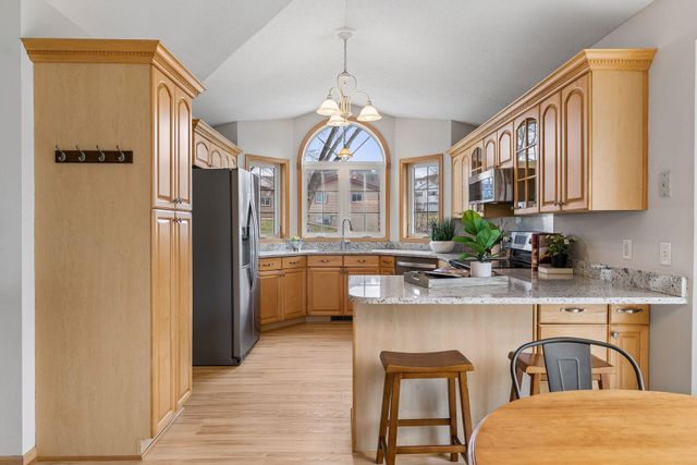 14026 Bluebird Trail NE, Prior Lake, MN 55372