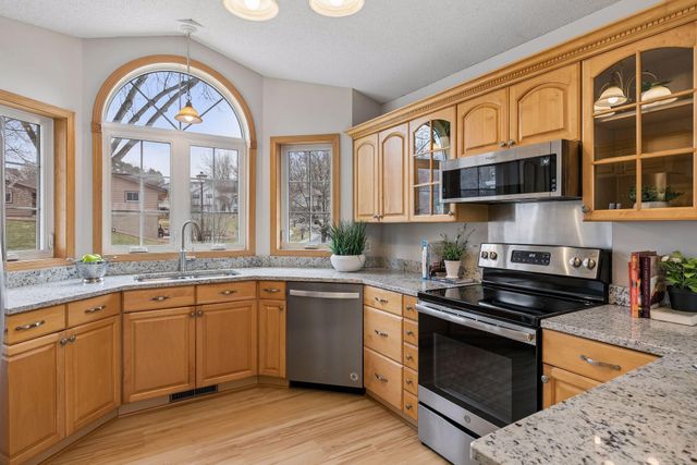 14026 Bluebird Trail NE, Prior Lake, MN 55372