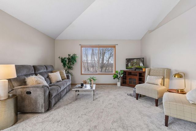 14026 Bluebird Trail NE, Prior Lake, MN 55372