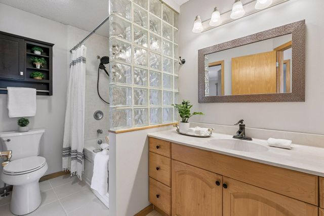 14026 Bluebird Trail NE, Prior Lake, MN 55372