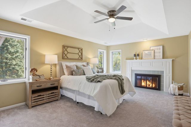 6410 Fox Path, Chanhassen, MN 55317