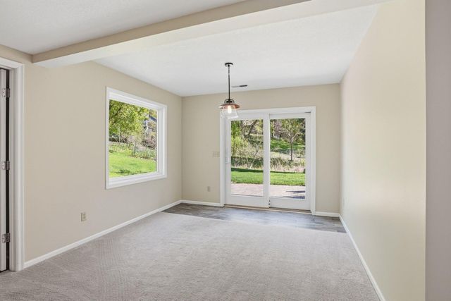 6410 Fox Path, Chanhassen, MN 55317