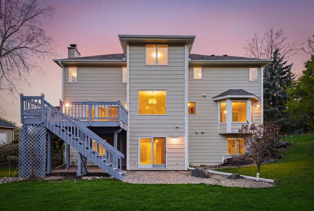 6410 Fox Path, Chanhassen, MN 55317
