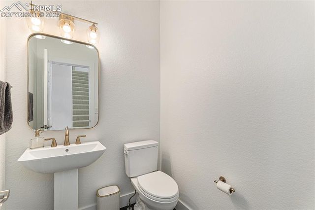 252 Huntley Court, Castle Pines, CO 80108