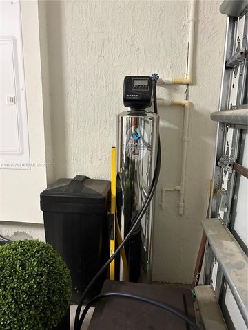 32308 SW 196th Ave, Homestead, FL 33030