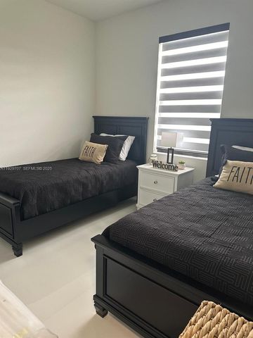 32308 SW 196th Ave, Homestead, FL 33030