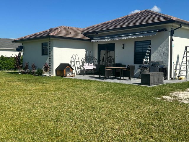 32308 SW 196th Ave, Homestead, FL 33030